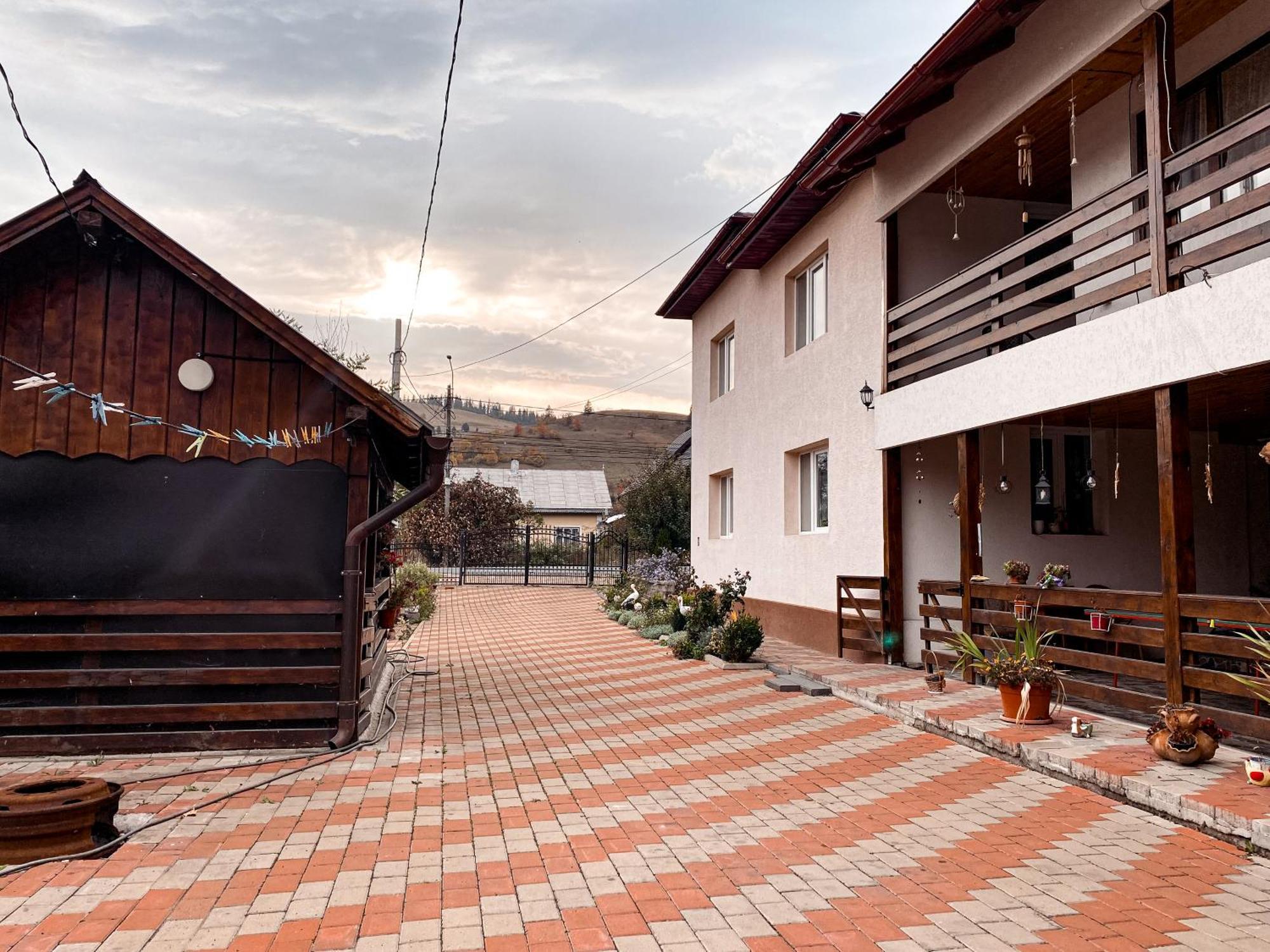 Casa Irina Hotel Mînăstirea Humorului Eksteriør billede
