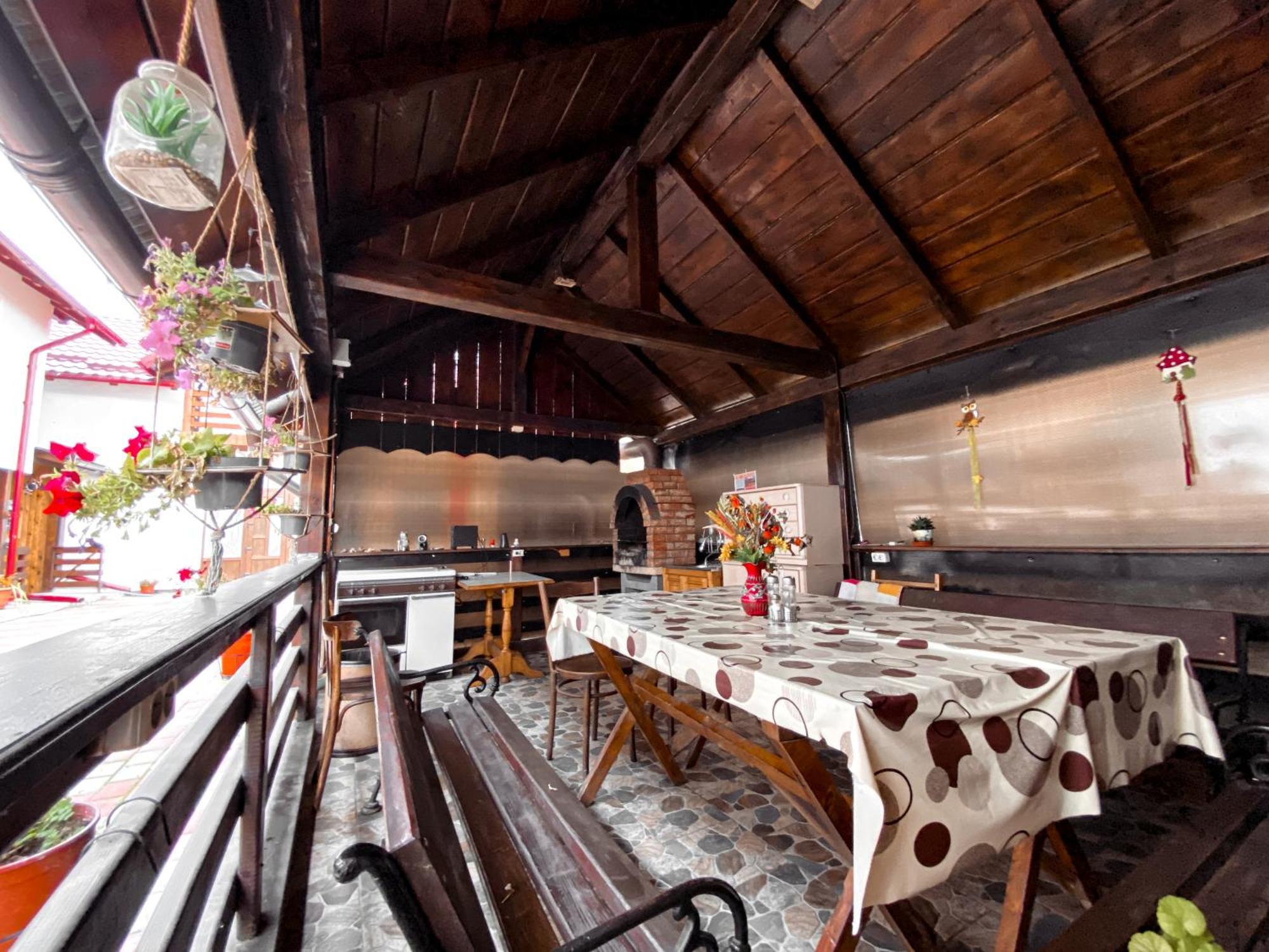 Casa Irina Hotel Mînăstirea Humorului Eksteriør billede