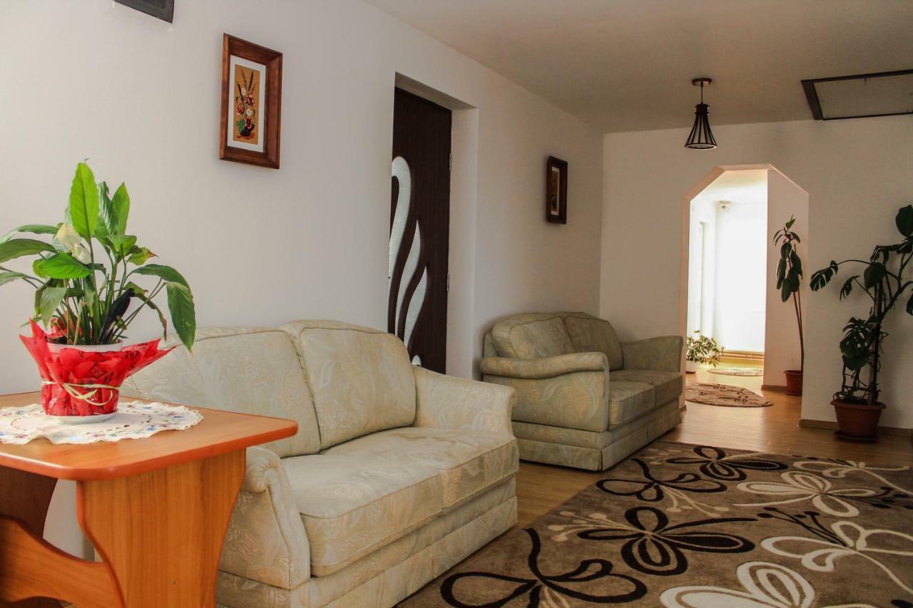 Casa Irina Hotel Mînăstirea Humorului Eksteriør billede