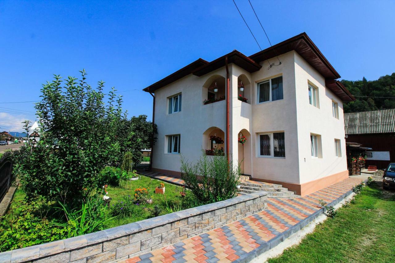 Casa Irina Hotel Mînăstirea Humorului Eksteriør billede